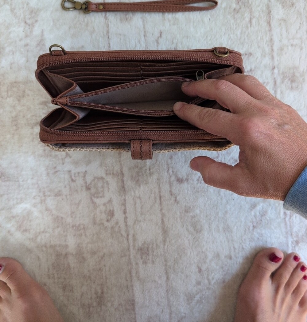 The Sak Brown Woven Crossbody, Clutch Or Wristlet Wallet - Picture 4 of 13